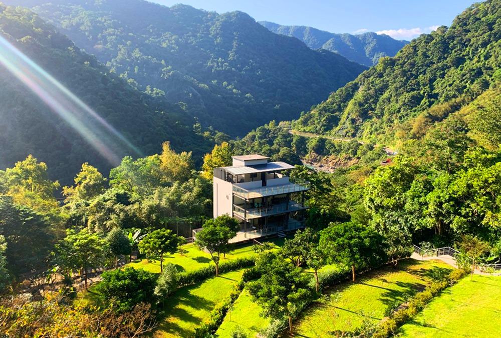 烏來溫泉住宿 足立司拉